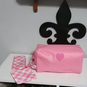 Bath and Body works Gingham Regular size TRAVEL BAG